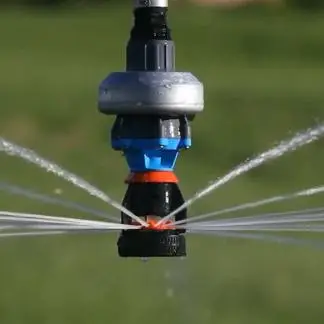 riego Pivot por aspersión con aguas residuales