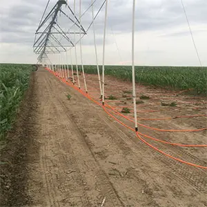 sistema Pivot con tubería de goteo sistema Pivot