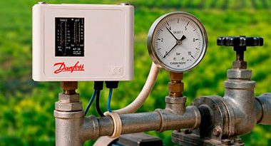 presostatos Danfoss en grupo de presión